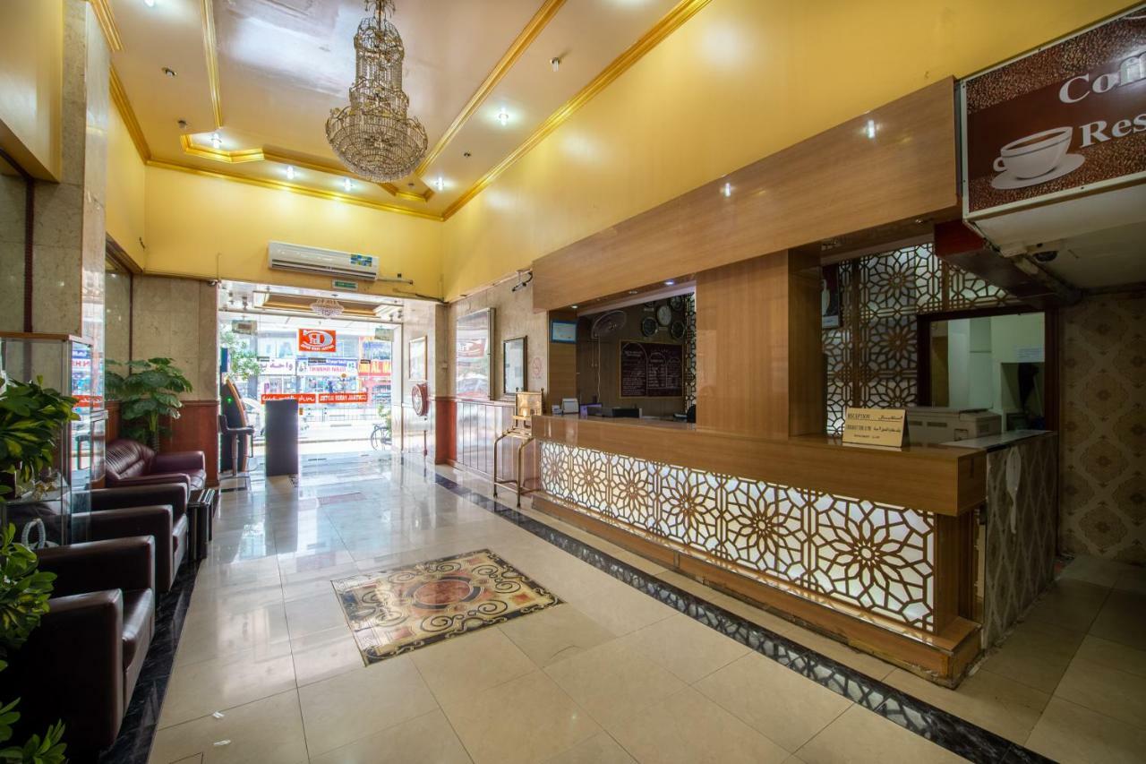 Central Paris Hotel, Baniyas Square Дубай Экстерьер фото
